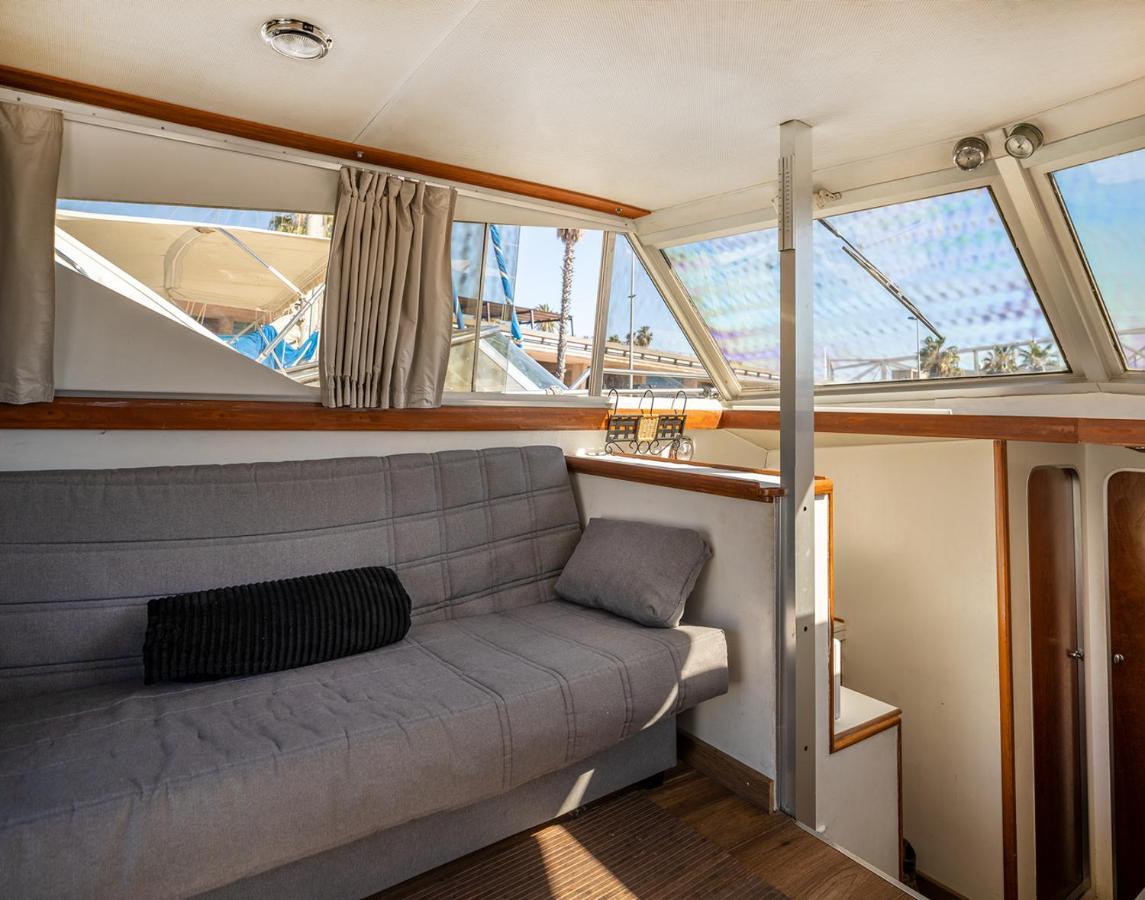 Hotel Spacious&charming BOAT in Port Forum Sant Adrià de Besòs Exterior foto